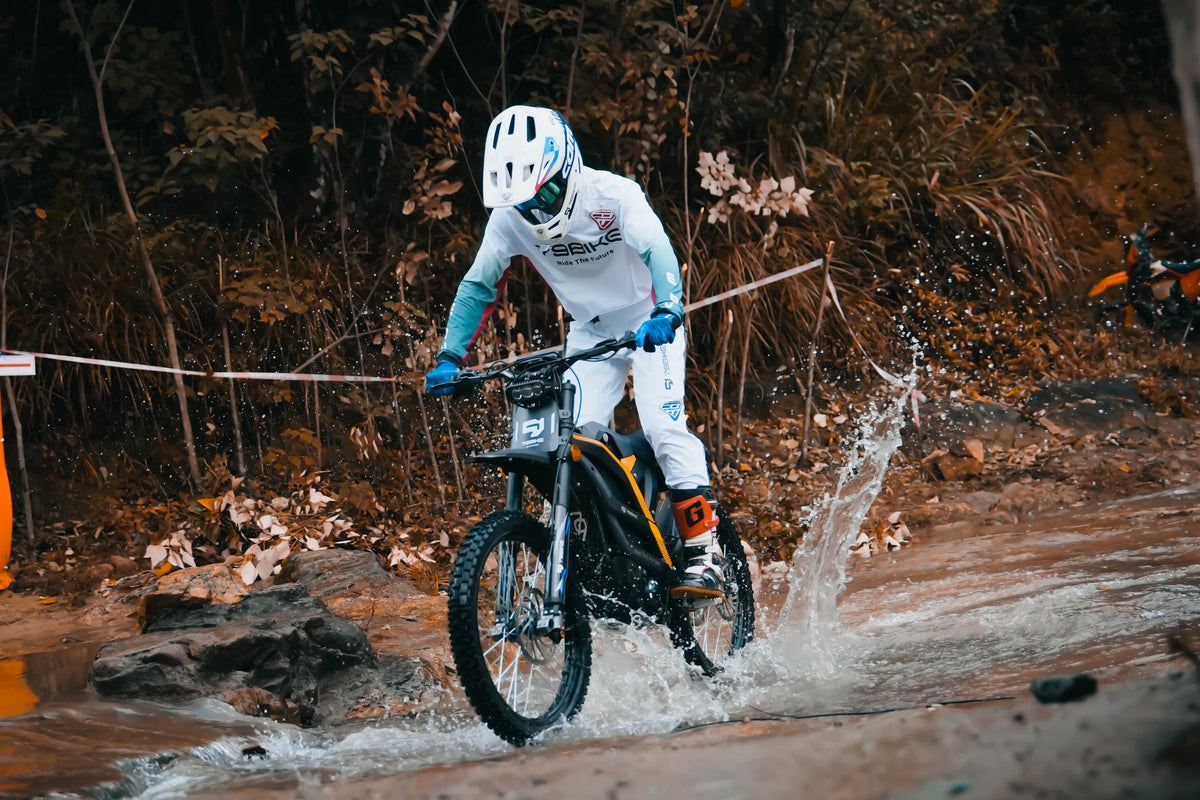 E-Dirtbike reinigen: So putzt du dein E-Motorrad richtig
