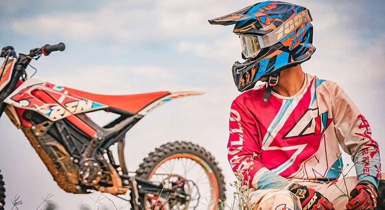RFN Rally Pro Elektro-Motorrad – Actionfoto 1